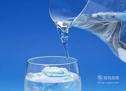 每天喝多少毫升水~喝水时你不知道的那些事