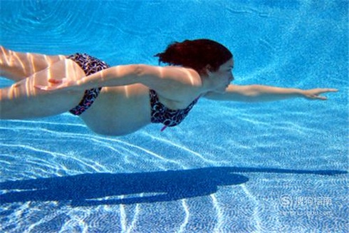 孕妇游泳有什么好处？
