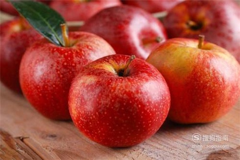 冬季感冒发烧应该吃什么食物和水果？