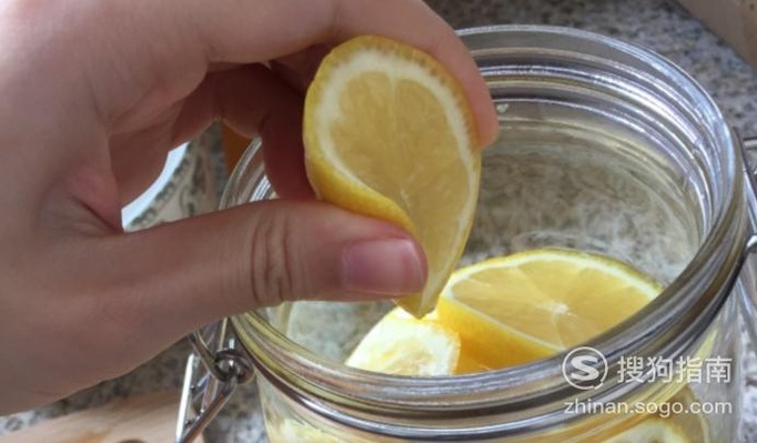 柠檬蜂蜜水的制作方法