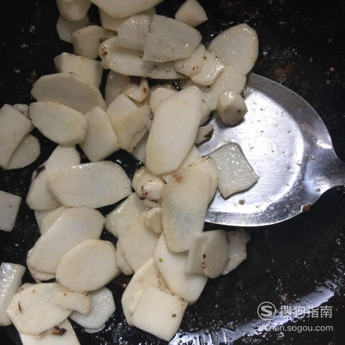如何在家做香菇炒山药好吃？