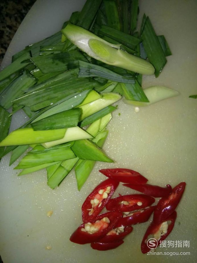 洋葱青椒炒五花肉的家常做法