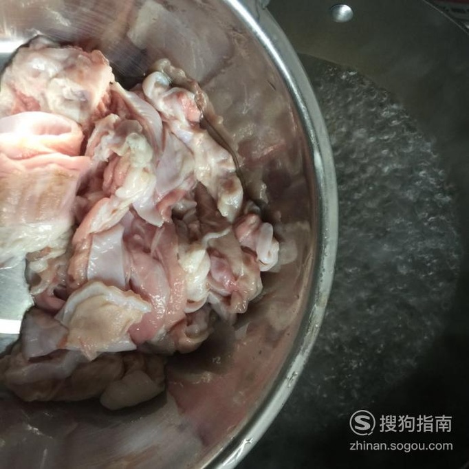 如何清理猪肚更干净？