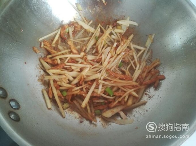 里脊肉炒青麻叶土豆丝的做法