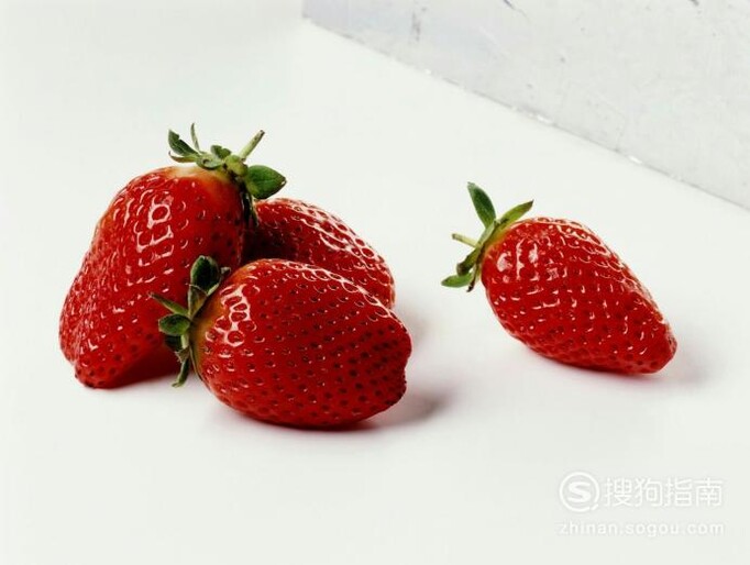 洗草莓的正确方法：
