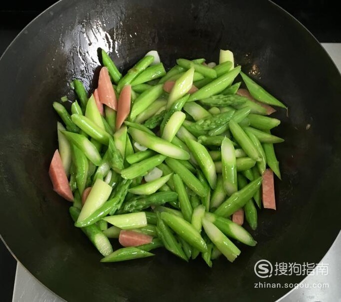 如何做出好吃的清炒芦笋？
