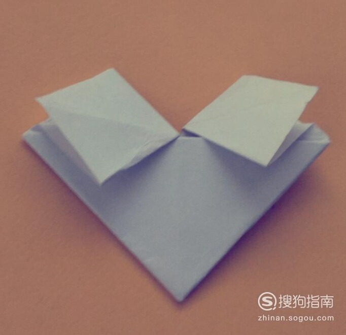 如何折出心形折纸