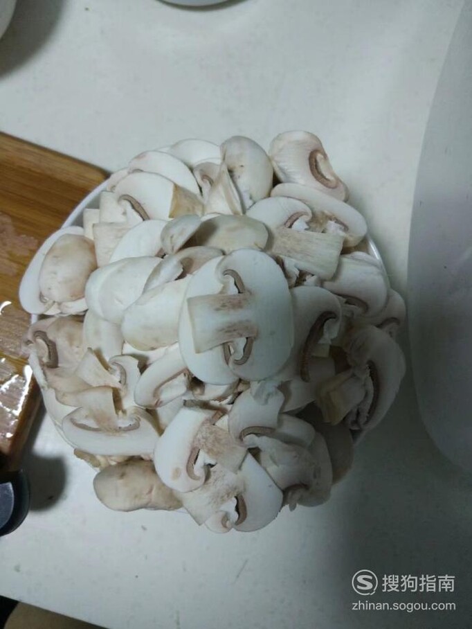 亲自实践 家常泡椒蘑菇炒肉