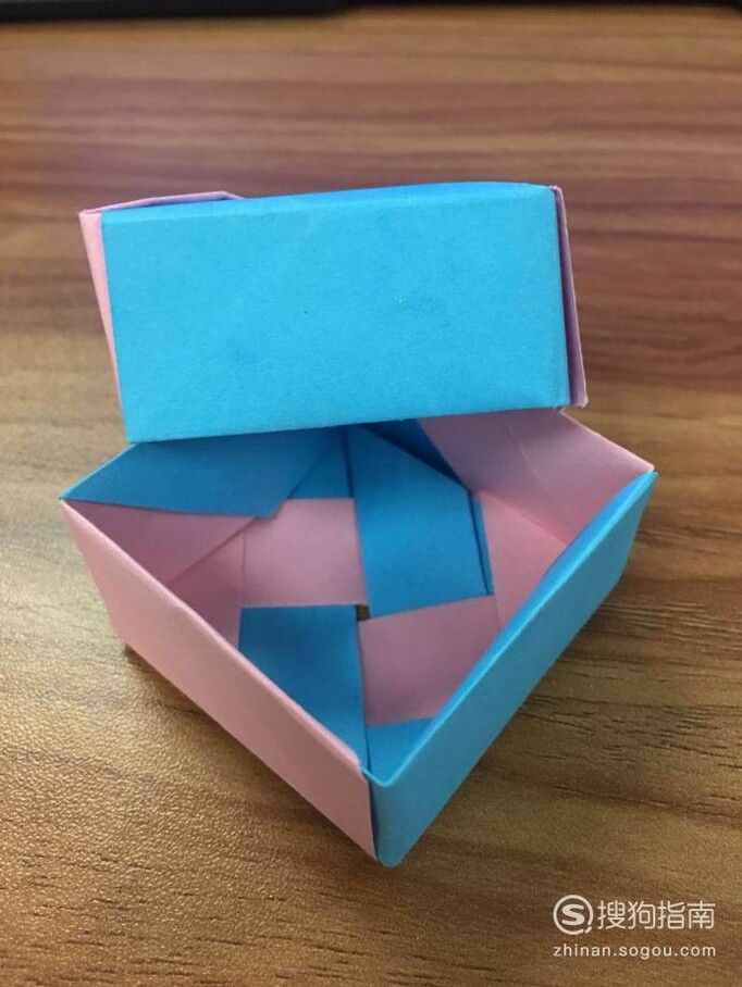 如何折简单礼盒