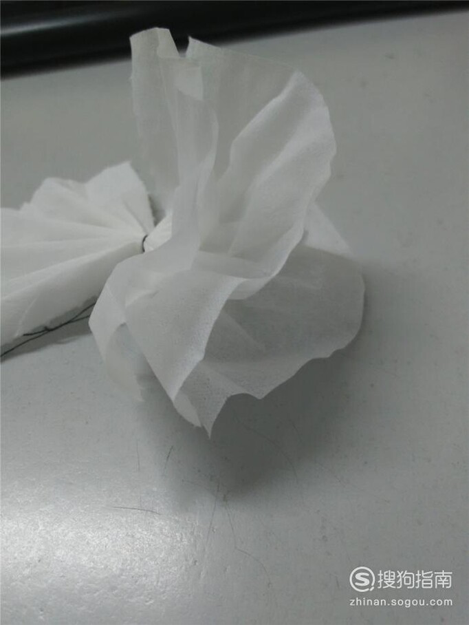 如何用纸折一朵花 给喜欢的他简单的礼物