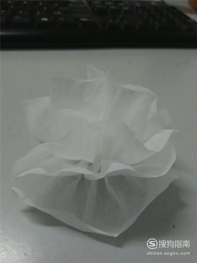 如何用纸折一朵花 给喜欢的他简单的礼物