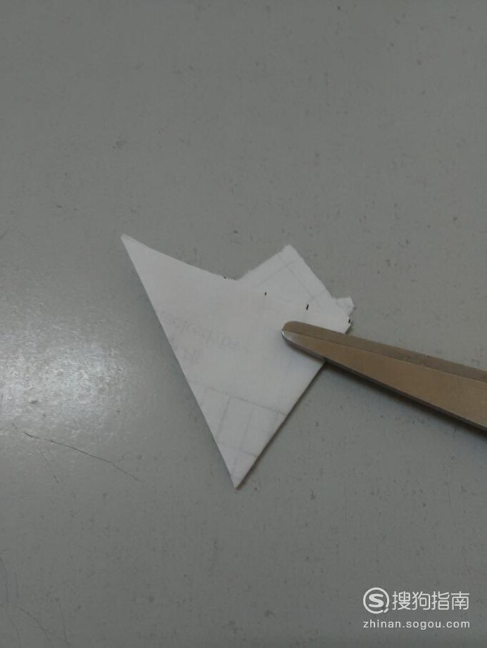 剪纸的基本折叠方法之六角星折法
