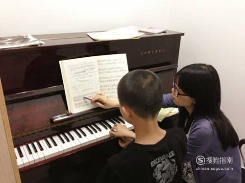 初学者如何学习钢琴？
