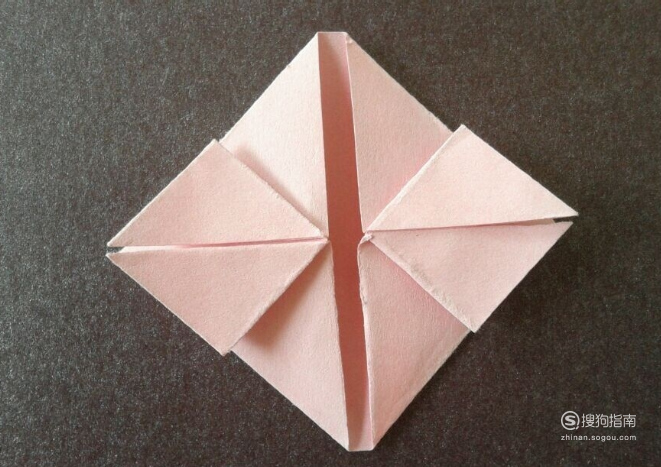 如何用长方形纸叠出心?
